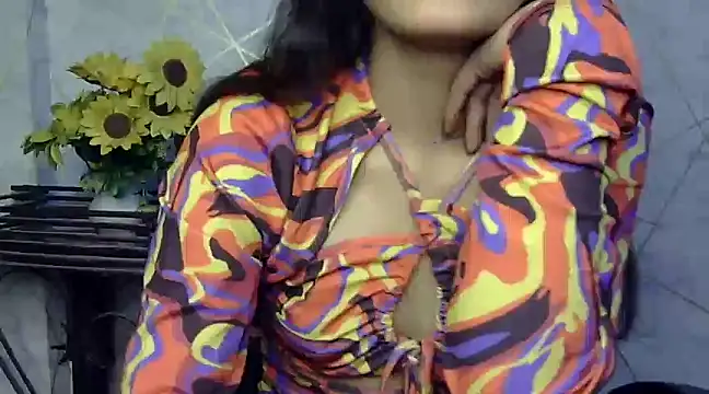 Snapshot of sonam_love- chatting on 03-06-25, 08:27 sonam love- online show from 03-06-25, 08:27