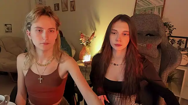 AveAngela online show from 01-16-25, 12:42