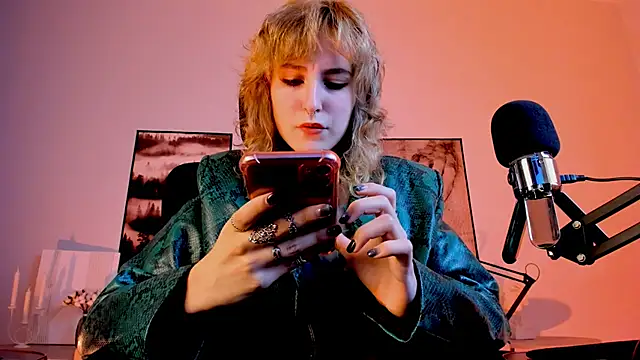 LuxRayi online show from 12-12-24, 06:10