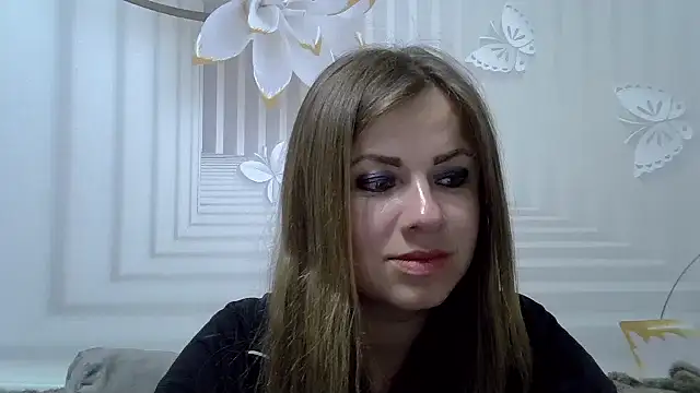 Snapshot of TinaFun4u chatting on 05-27-26, 08:28 TinaFun4u online show from 05-27-26, 08:28