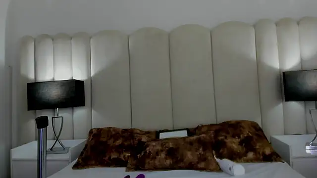 Snapshot of NataGarcia chatting on 12-26-24, 06:12 NataGarcia online show from 12-26-24, 06:12