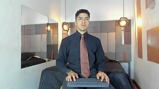 LiamNovak online show from 02-04-26, 11:05