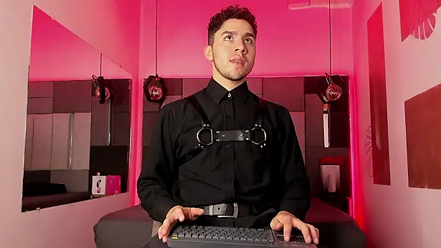 LiamNovak online show from 02-25-26, 12:37