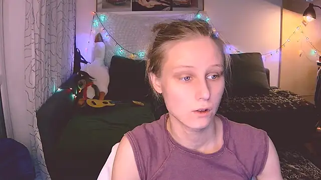 Snapshot of KatiKate chatting on 12-28-24, 02:21 KatiKate online show from 12-28-24, 02:21