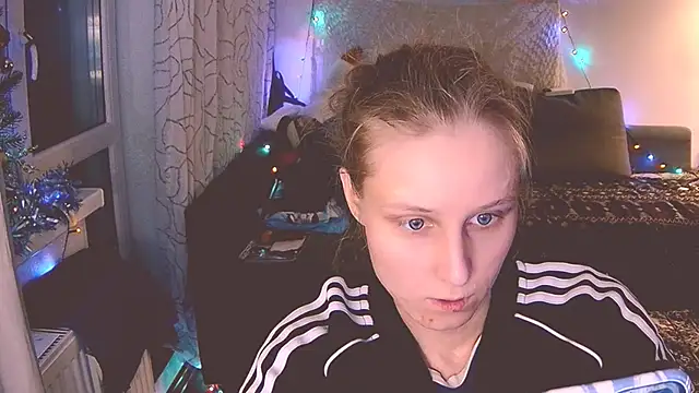 Snapshot of KatiKate chatting on 01-04-25, 04:11 KatiKate online show from 01-04-25, 04:11