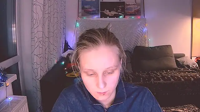Snapshot of KatiKate chatting on 01-06-25, 09:43 KatiKate online show from 01-06-25, 09:43