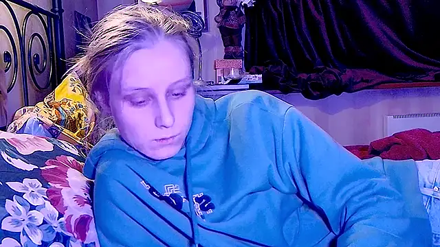 Snapshot of KatiKate chatting on 01-27-25, 05:58 KatiKate online show from 01-27-25, 05:58