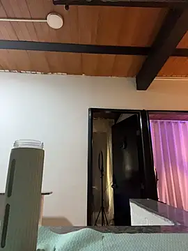 ShyVibes  online show from 11-18-25, 07:18