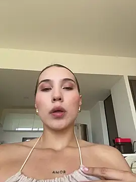 SophieRaily  online show from 10-29-25, 07:04