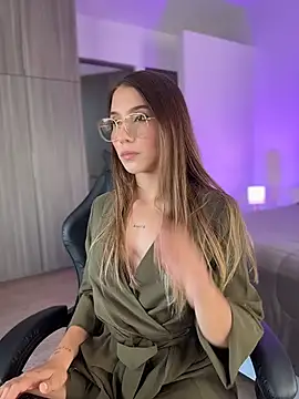 SophieRaily  online show from 11-14-25, 06:50