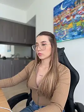 SophieRaily  online show from 03-30-26, 08:43