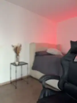 SophieRaily  online show from 04-08-26, 09:37