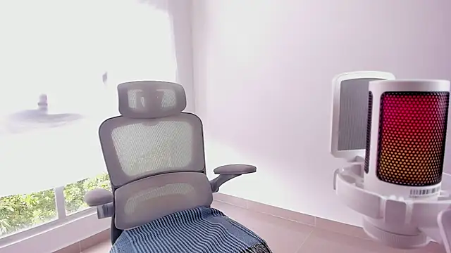 Sakito Tokio online show from 12-15-25, 08:24