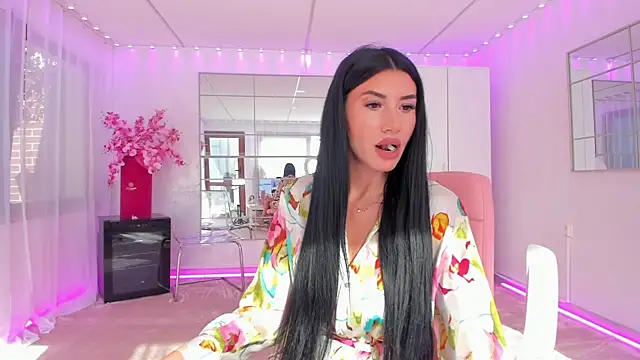 missdiamond  online show from 05-24-26, 05:23