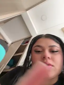 alissonfernandez  online show from 01-16-25, 02:51