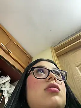 alissonfernandez  online show from 02-13-26, 12:39