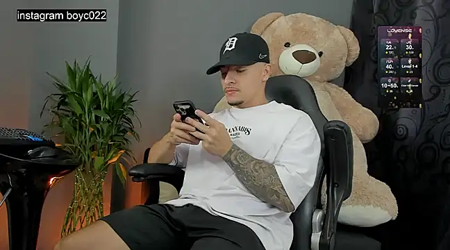 boyc022  online show from 03-06-25, 01:58