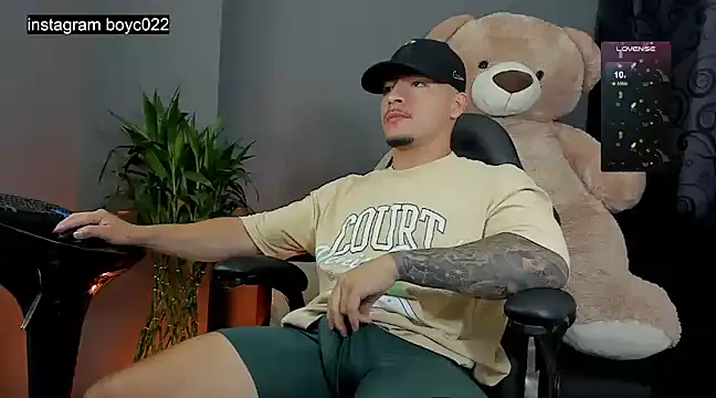 boyc022  online show from 03-08-25, 12:11