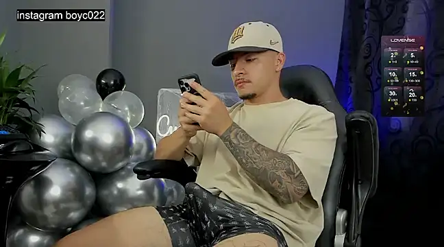 boyc022  online show from 03-18-25, 12:16