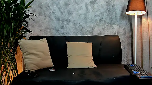 boyc022  online show from 10-22-25, 11:32