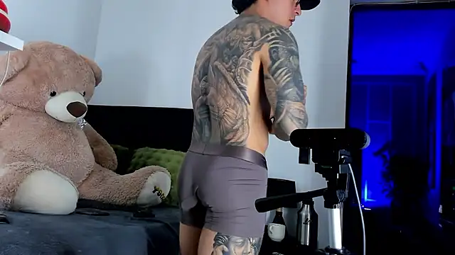 boyc022  online show from 01-15-26, 03:33