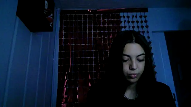 Snapshot of isabella048 chatting on 09-28-25, 08:58 isabella048 online show from 09-28-25, 08:58