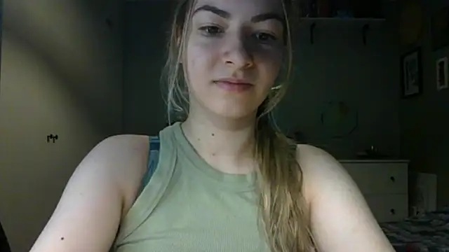 Snapshot of ROSIEx_sweet chatting on 05-21-26, 06:42 ROSIEx sweet online show from 05-21-26, 06:42