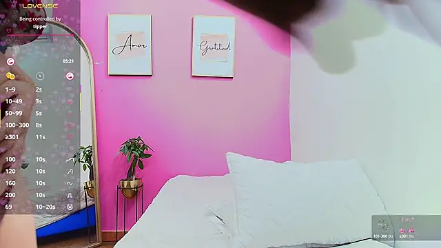 hornybarelylegalgirl online show from 02-13-25, 12:43