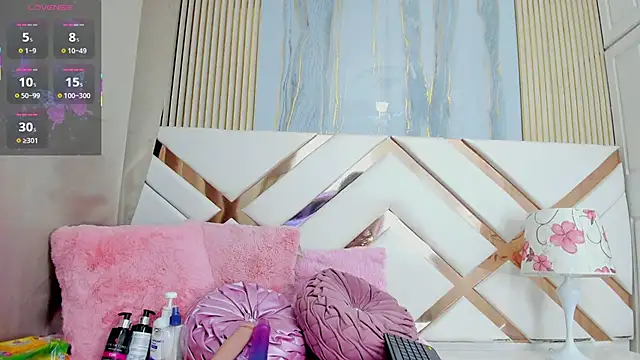 Snapshot of CoralHarmon chatting on 11-22-25, 10:20 CoralHarmon online show from 11-22-25, 10:20