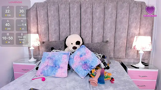 Snapshot of CoralHarmon chatting on 11-29-25, 09:51 CoralHarmon online show from 11-29-25, 09:51