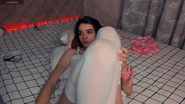 Snapshot of BlissDodd chatting on 03-08-25, 12:33 BlissDodd online show from 03-08-25, 12:33