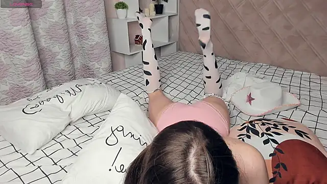 Snapshot of BlissDodd chatting on 03-17-25, 09:34 BlissDodd online show from 03-17-25, 09:34