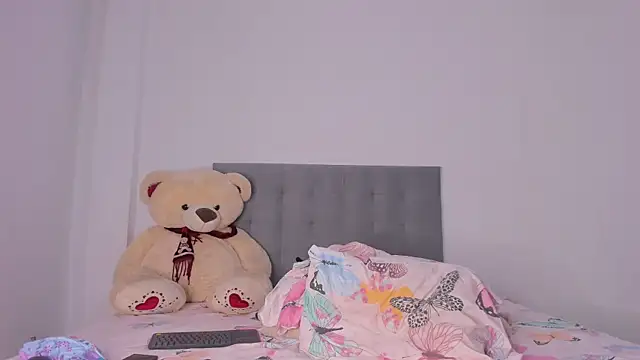 NAHOMI MILLER online show from 01-16-25, 05:21