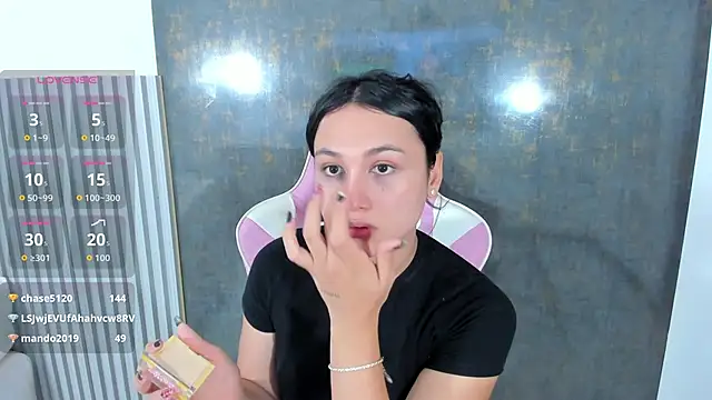 lana boomer online show from 11-30-25, 08:13