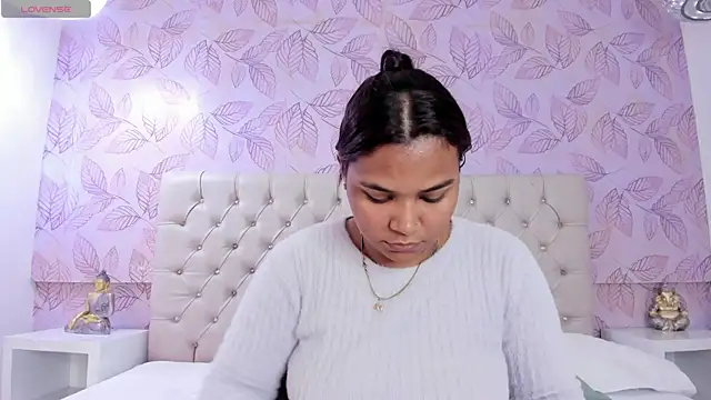 Snapshot of Carolina_Evanss chatting on 01-26-25, 03:27 Carolina Evanss online show from 01-26-25, 03:27