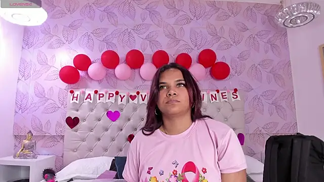 Snapshot of Carolina_Evanss chatting on 02-16-25, 03:37 Carolina Evanss online show from 02-16-25, 03:37