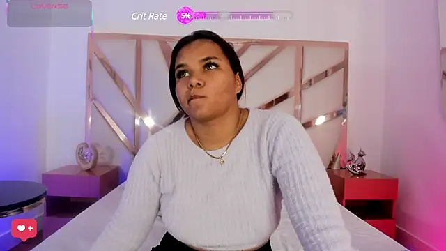 Snapshot of Carolina_Evanss chatting on 03-08-25, 03:39 Carolina Evanss online show from 03-08-25, 03:39