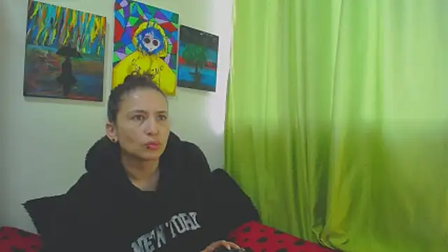 Snapshot of Leyla_Horny_Bg chatting on 11-20-25, 09:14 Leyla Horny Bg online show from 11-20-25, 09:14