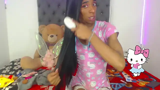 Snapshot of lucianadolll chatting on 10-19-25, 05:57 lucianadolll online show from 10-19-25, 05:57