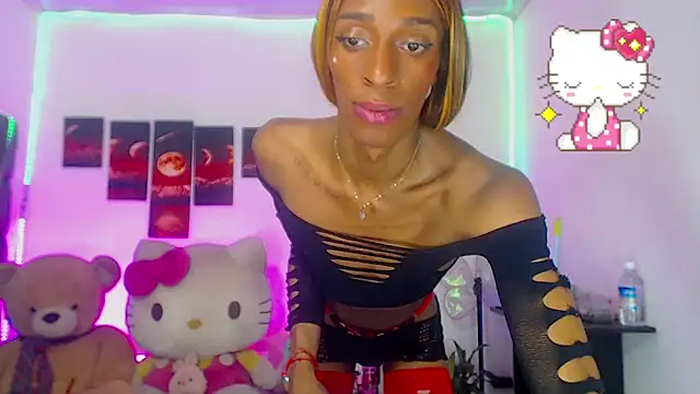 Snapshot of lucianadolll chatting on 02-26-26, 10:03 lucianadolll online show from 02-26-26, 10:03