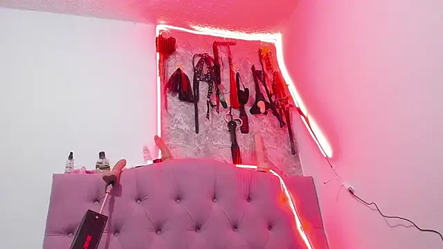 Snapshot of Evil_sammy chatting on 01-05-25, 04:27 Evil sammy online show from 01-05-25, 04:27