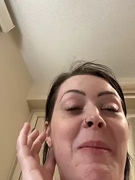 Snapshot of DegradingSex chatting on 03-11-25, 02:43 DegradingSex online show from 03-11-25, 02:43