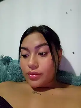 Snapshot of Val_clarck chatting on 12-16-24, 11:18 Val clarck online show from 12-16-24, 11:18