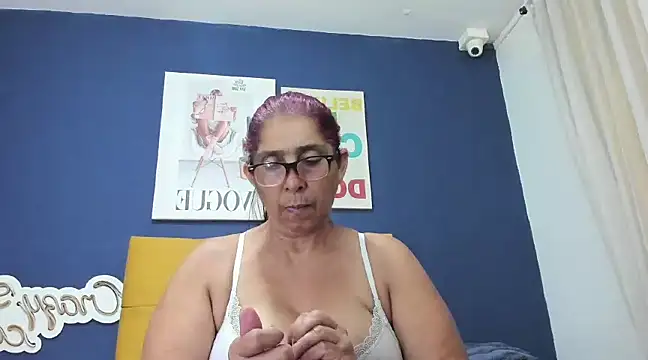 Snapshot of renata_milf_ chatting on 01-21-25, 11:46 renata milf online show from 01-21-25, 11:46