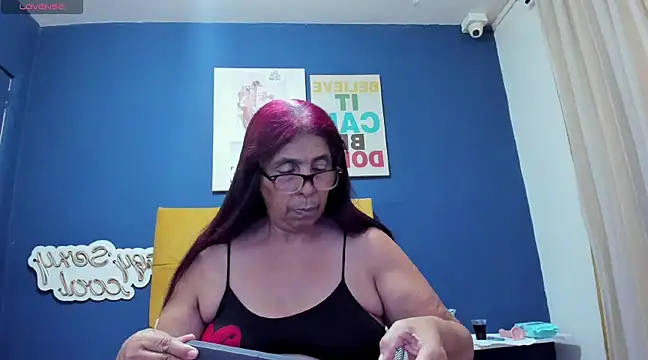 Snapshot of renata_milf_ chatting on 01-28-25, 11:38 renata milf online show from 01-28-25, 11:38