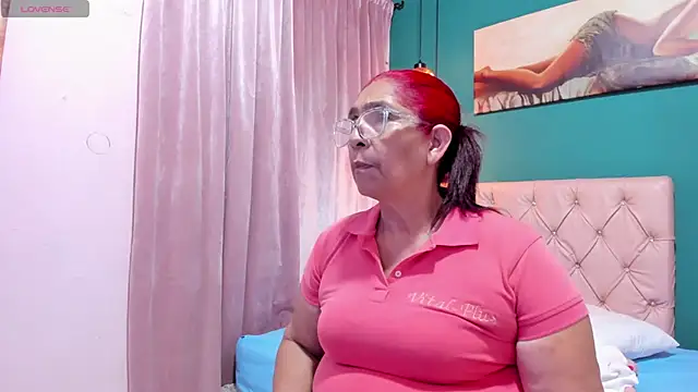 Snapshot of renata_milf_ chatting on 11-23-25, 11:43 renata milf online show from 11-23-25, 11:43