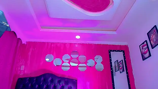 TiffanyMackensyy online show from 02-26-26, 01:15