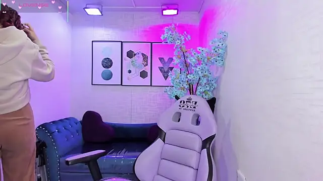 Theia moon online show from 02-02-26, 01:21