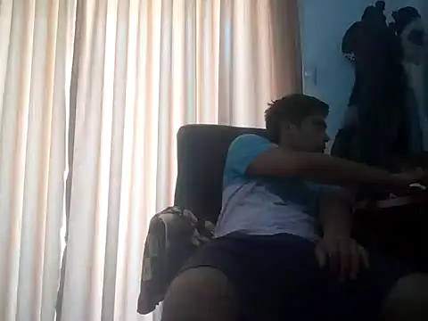 estudiante69 online show from 01-29-25, 05:45