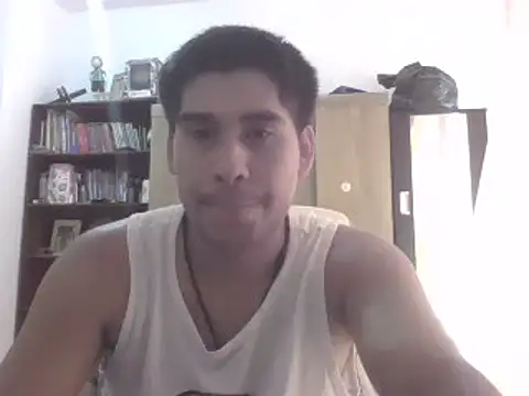 estudiante69 online show from 02-28-25, 04:31